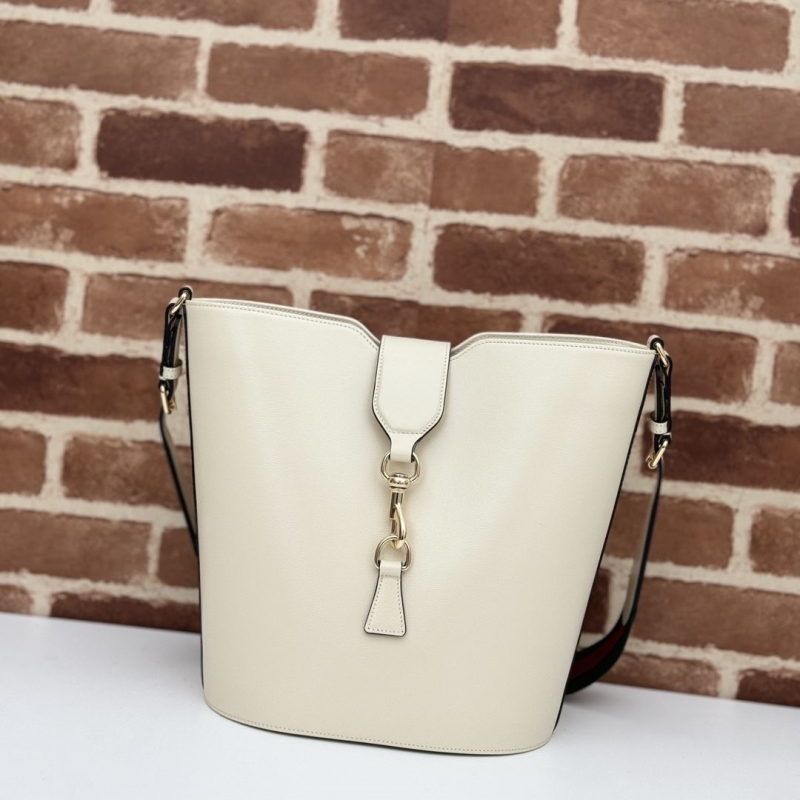 G*u*i bucket bags